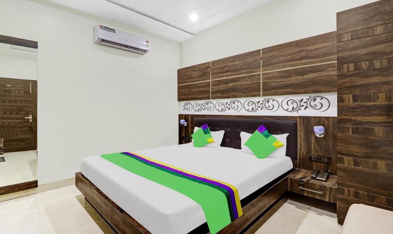 Treebo Trend Anjali Mahal Hotel Mathura Bagian luar foto