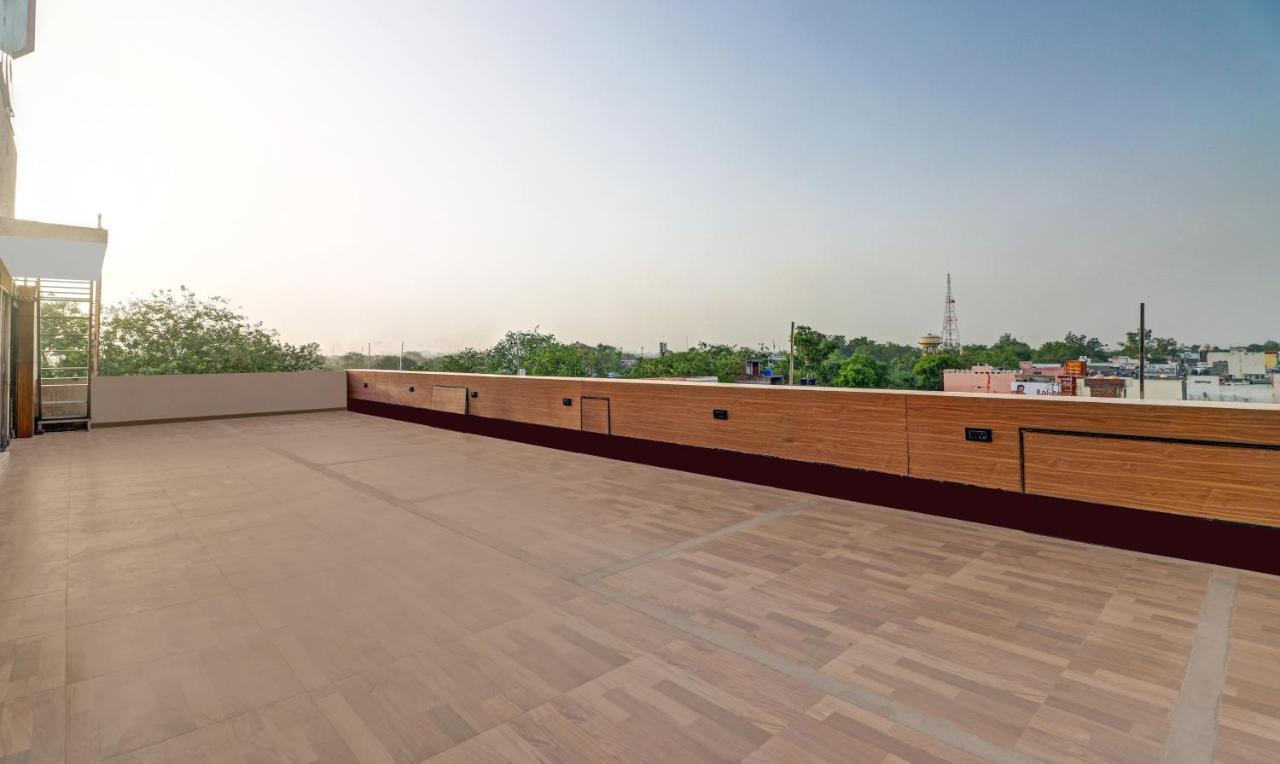 Treebo Trend Anjali Mahal Hotel Mathura Bagian luar foto