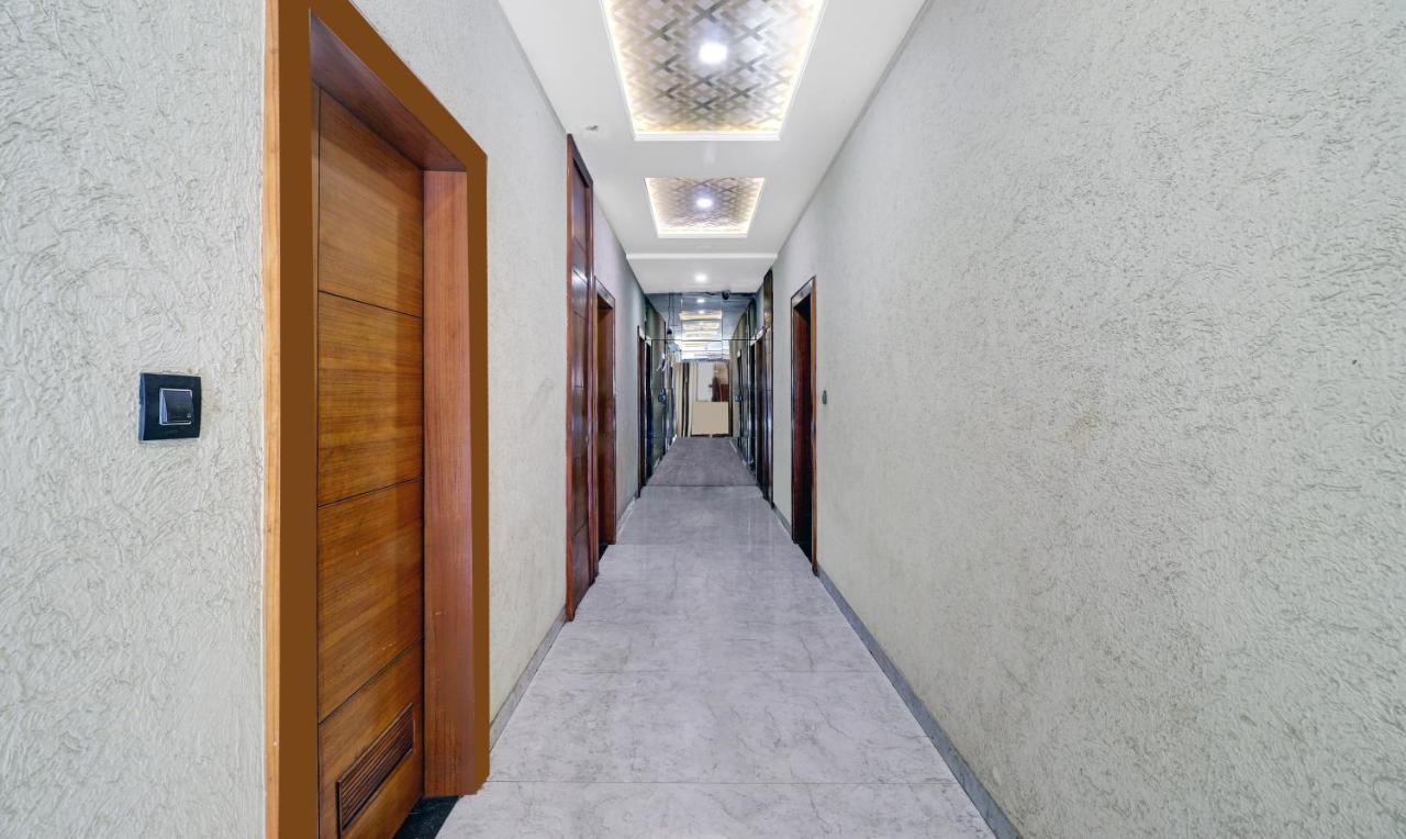 Treebo Trend Anjali Mahal Hotel Mathura Bagian luar foto