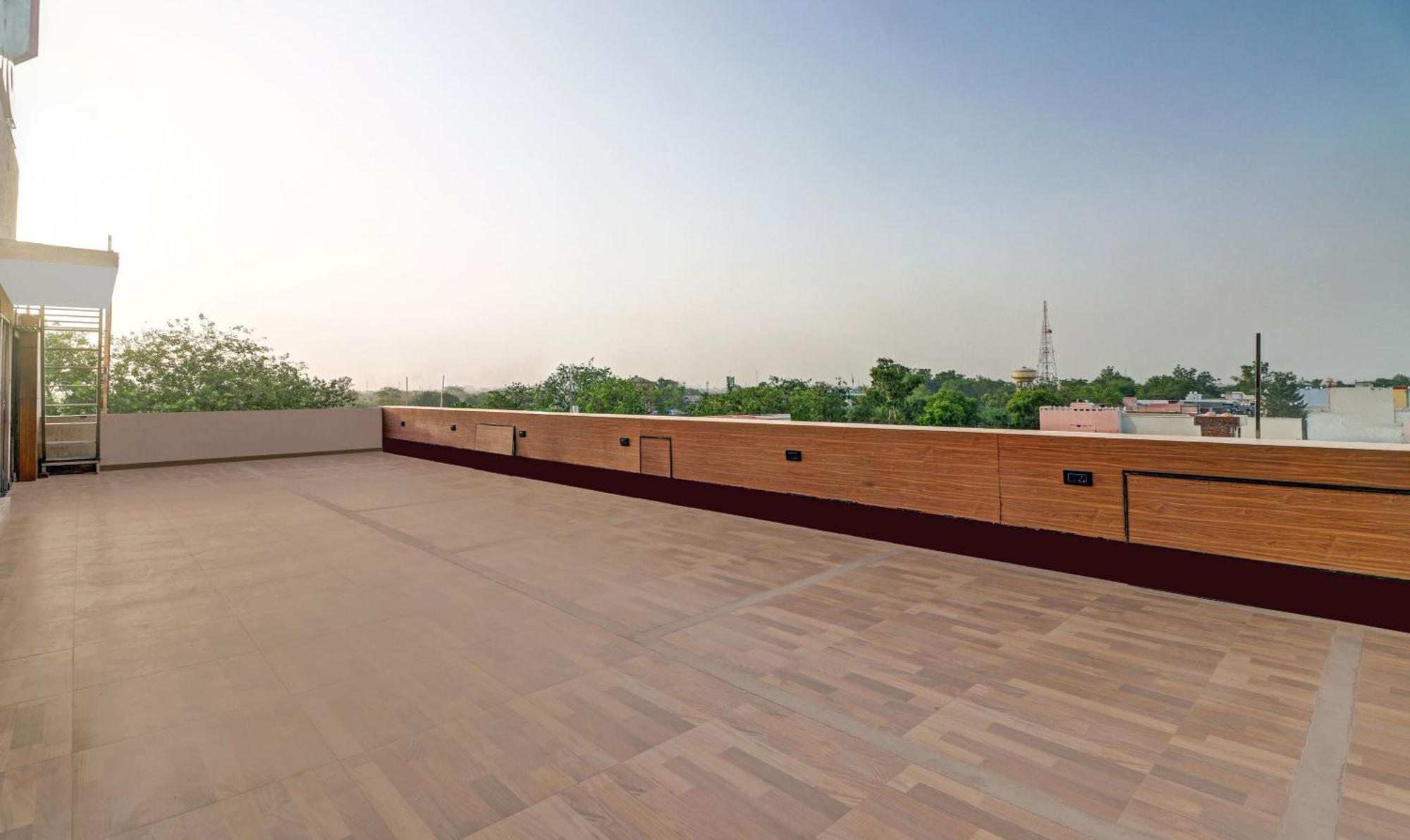 Treebo Trend Anjali Mahal Hotel Mathura Bagian luar foto
